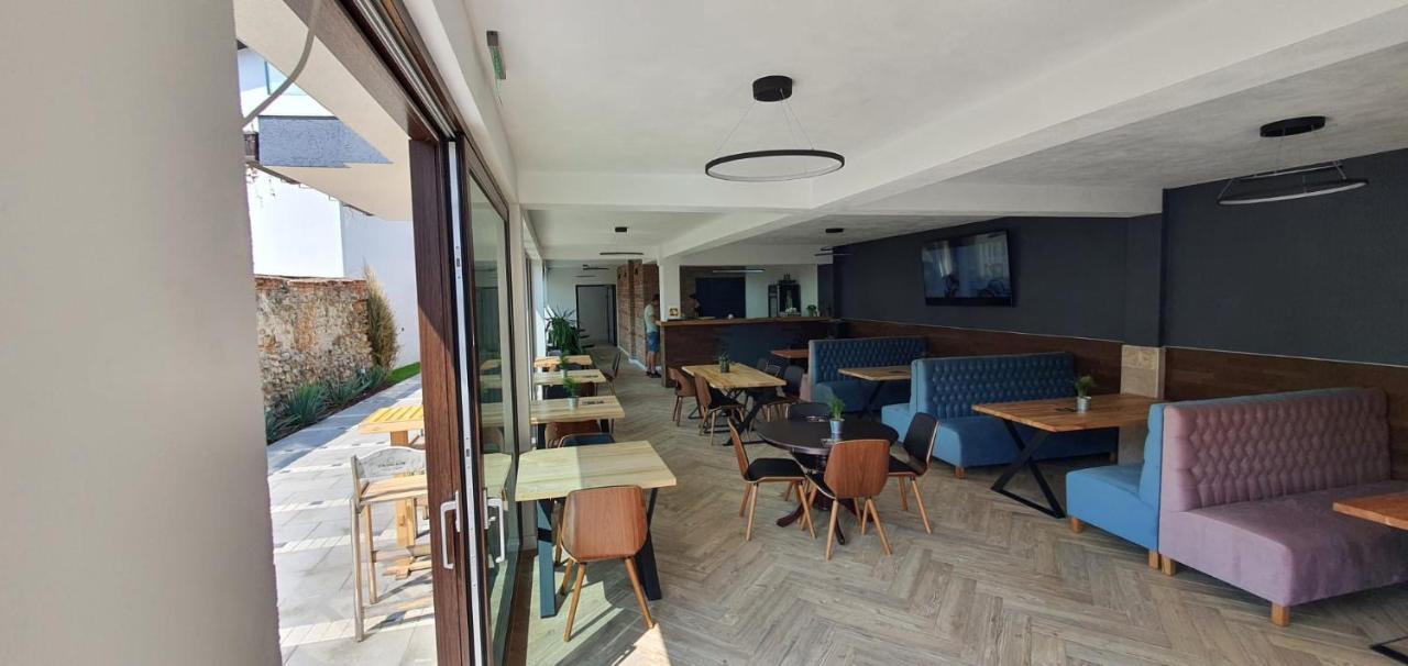 Aleea Teilor Hotel Câmpulung Buitenkant foto