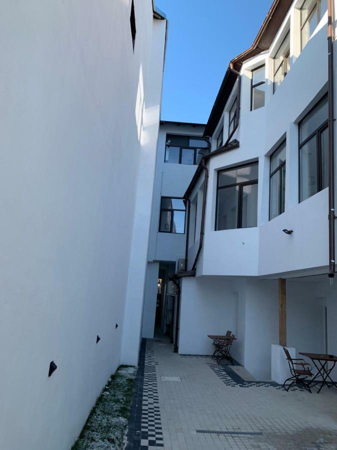 Aleea Teilor Hotel Câmpulung Buitenkant foto