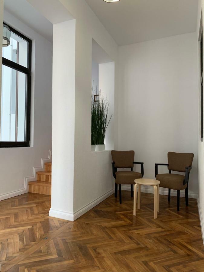 Aleea Teilor Hotel Câmpulung Buitenkant foto